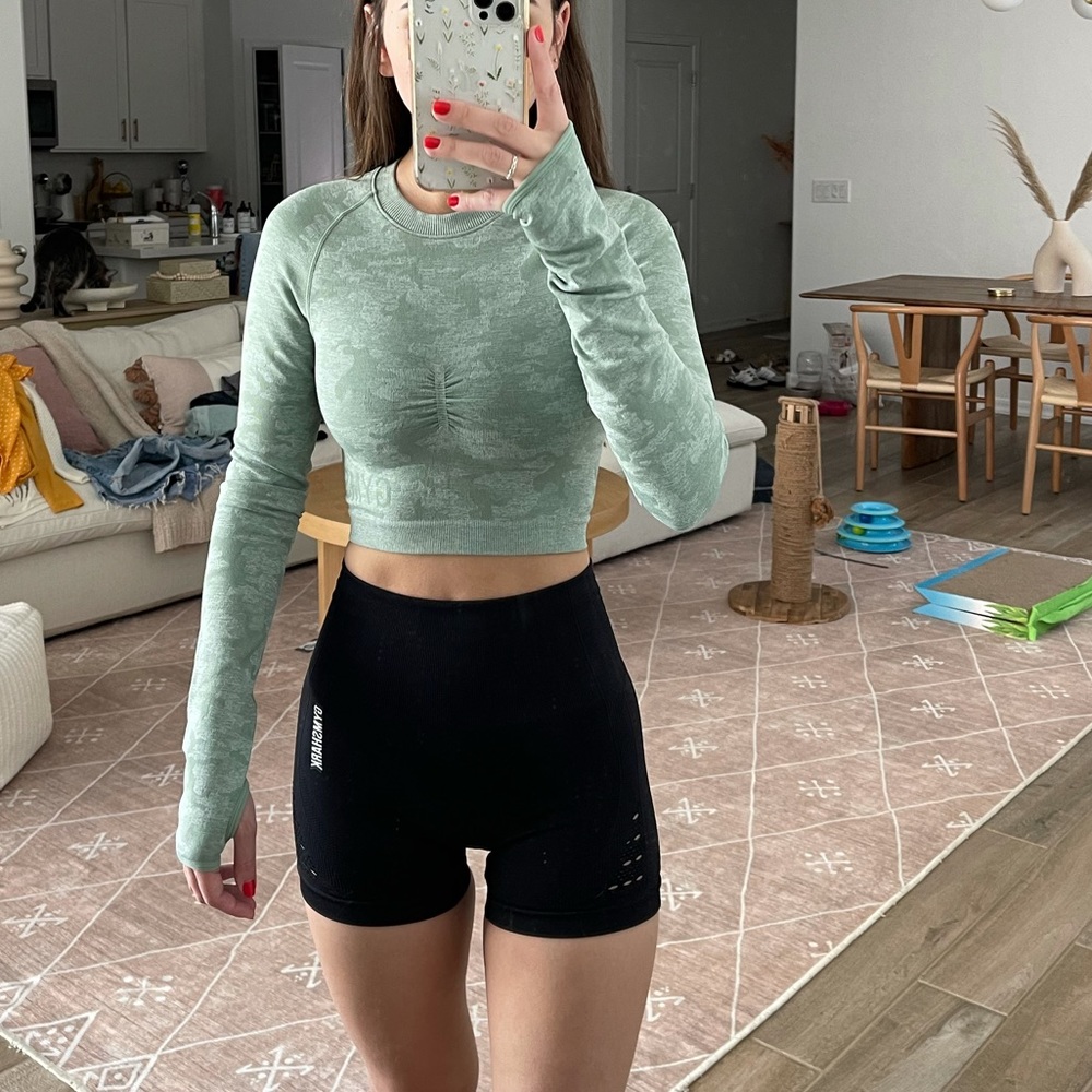 Gymshark Camo Seamless Crop Top SAGE GREEN